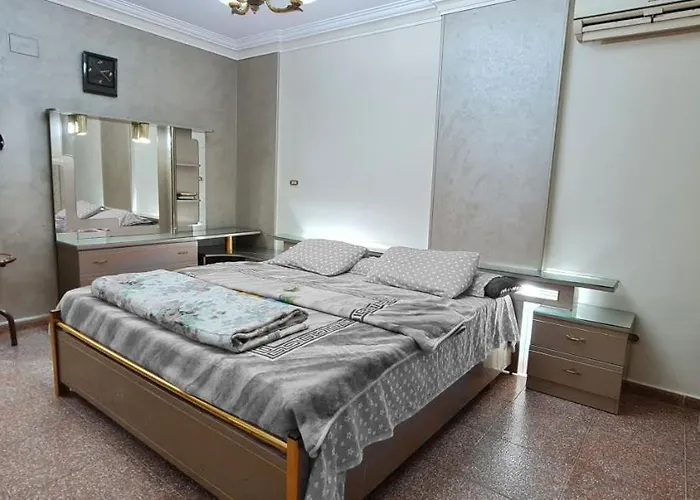 Comfy 2 Bedrooms Apartment In Cairo 98-4