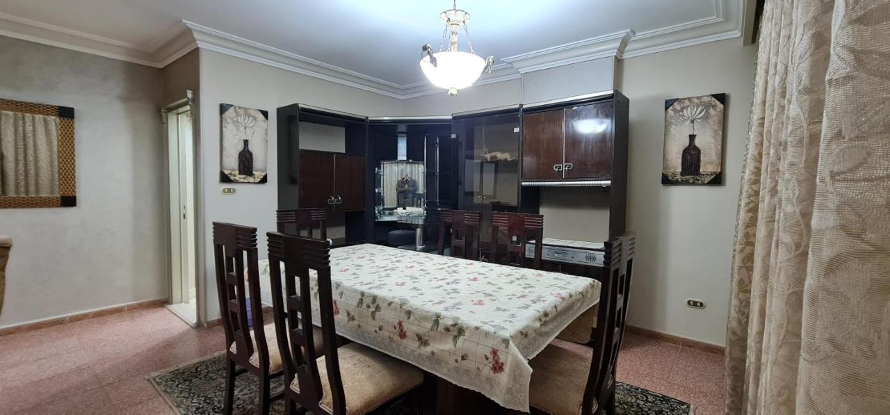 Comfy 2 Bedrooms In 98-4 Apartment Kairo