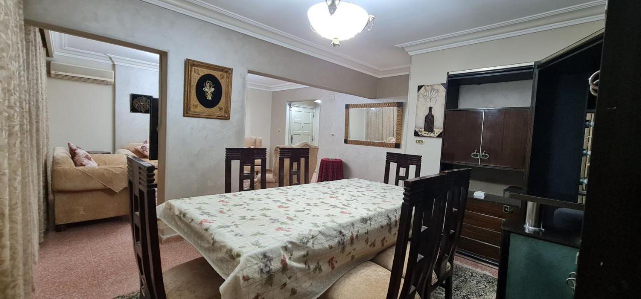 Comfy 2 Bedrooms In 98-4 Kairo